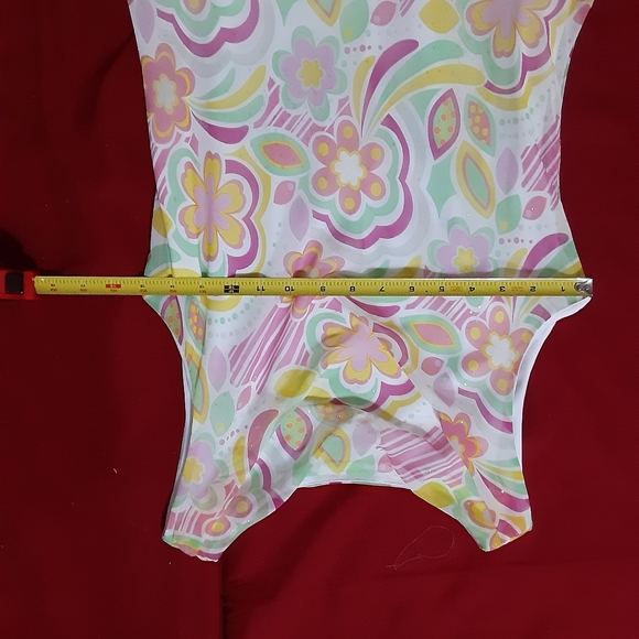 Beautiful dress - Picture 3 of 10